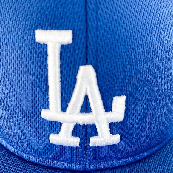 L.A. Dodgers Team MLB Blue and White Embroidered Adjustable Baseball Hat - Picture 3 of 12